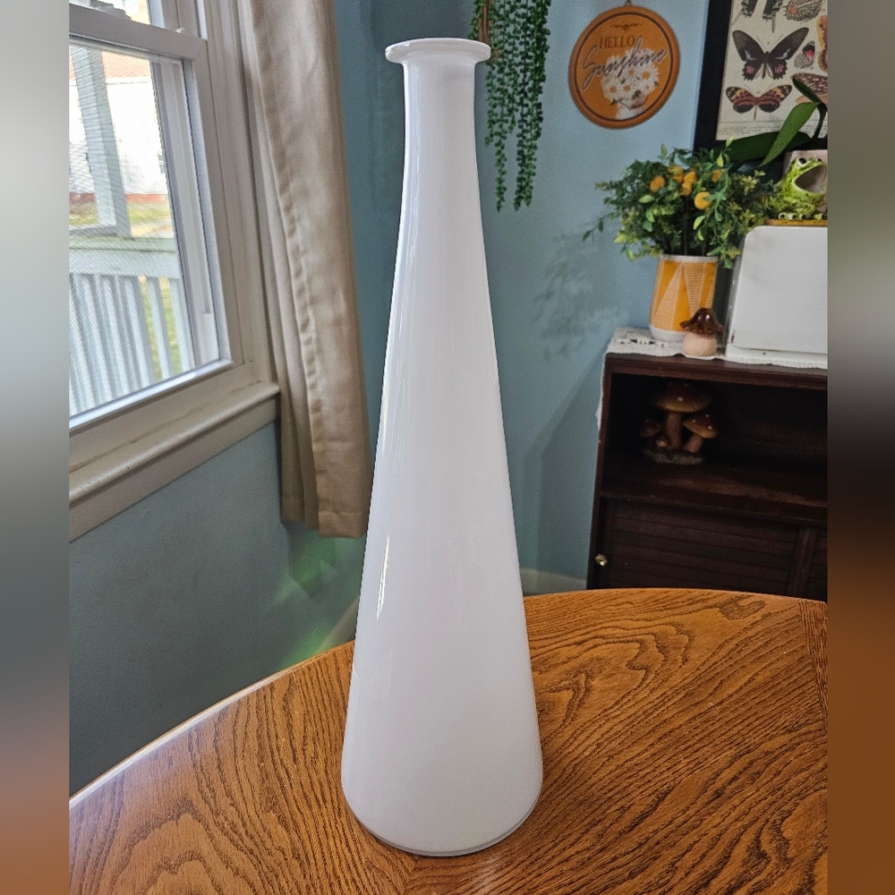 RARE Vintage 60's White Cased Empoli Italian Glass Genie Decanter Floor Vase - Picture 2 of 4